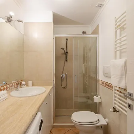 Apartment In Certosa Pigneto - Parcheggio Privato Incluso Rome