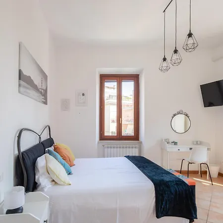 Apartment In Certosa Pigneto - Parcheggio Privato Incluso *