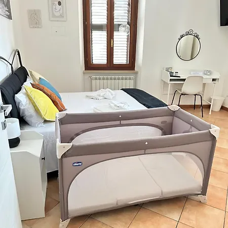 Apartamento In Certosa Pigneto - Parcheggio Privato Incluso